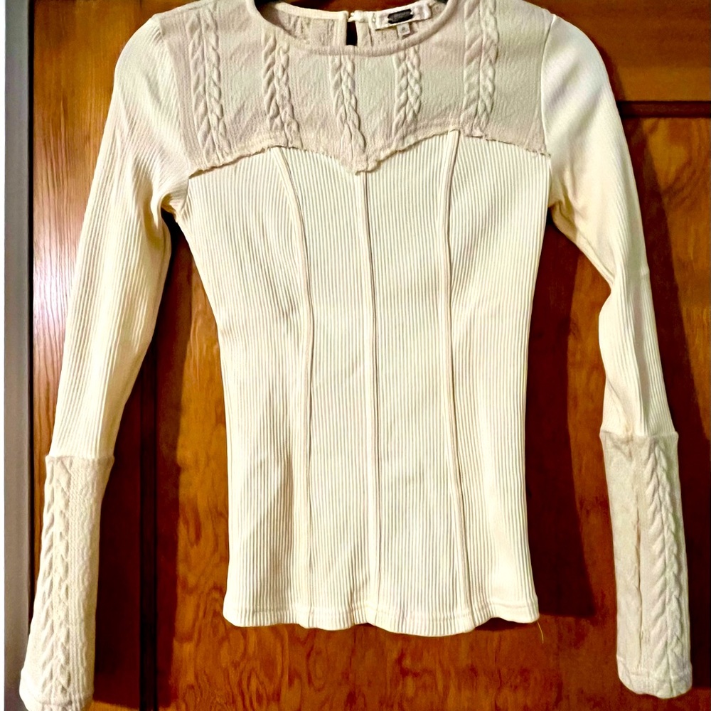 Gimmicks by BKE - Size Small - Cream
